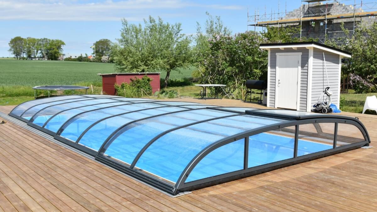 Skippa smekmånaden - bygg en pool istället!