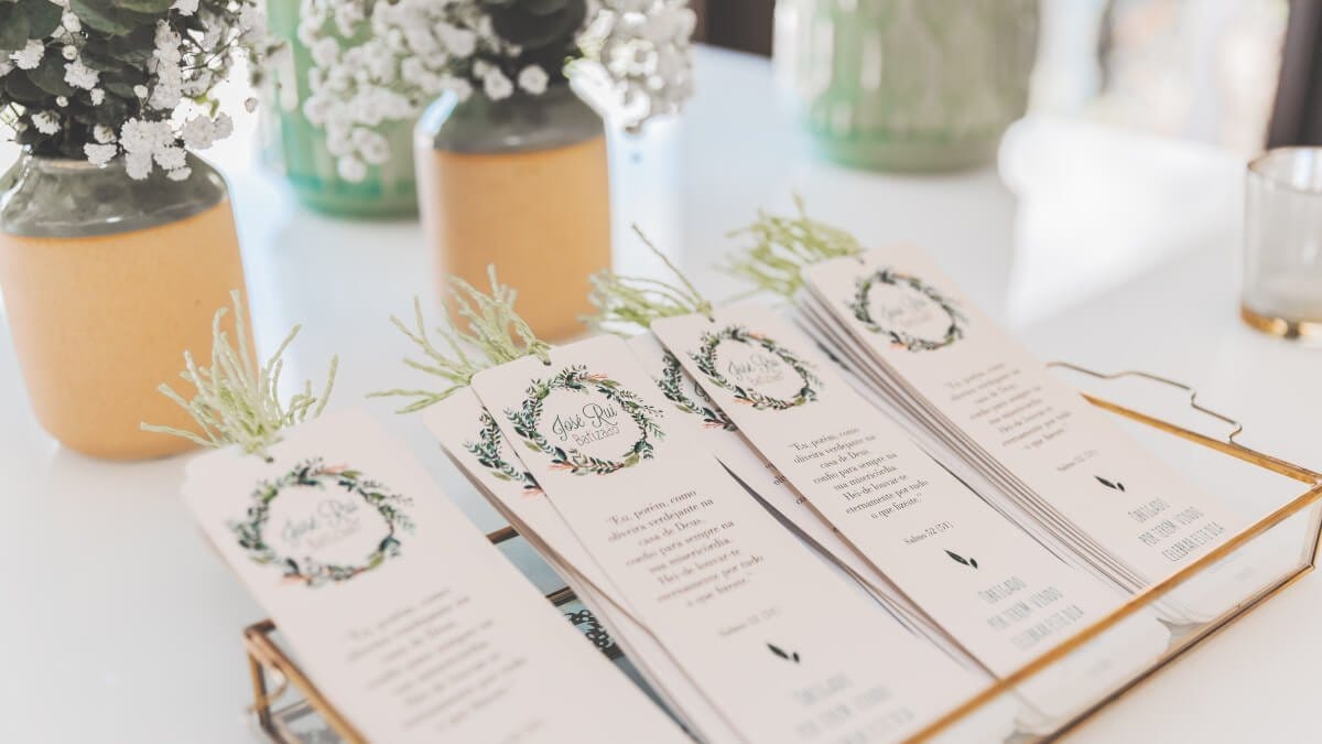 Kreativa idéer till bröllopsinbjudningar